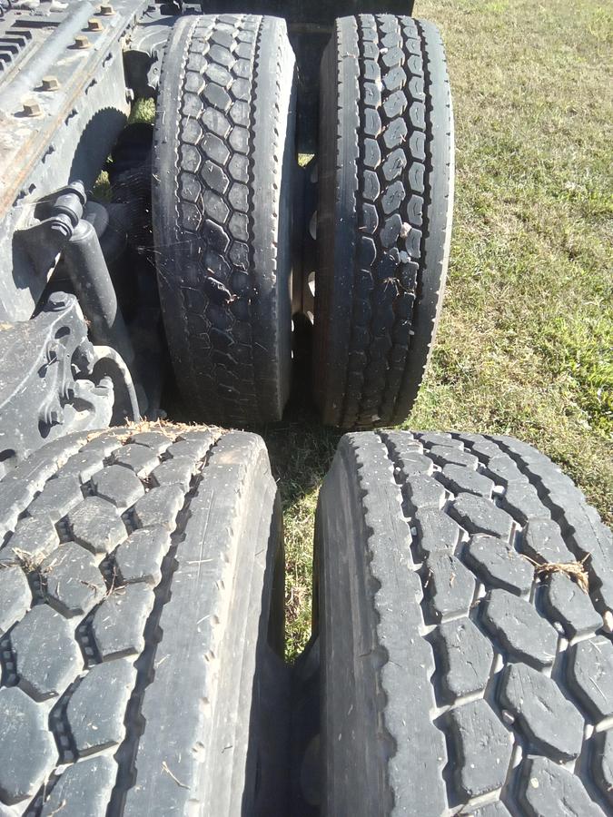 Used 2004 Kenworth T600 Sleeper