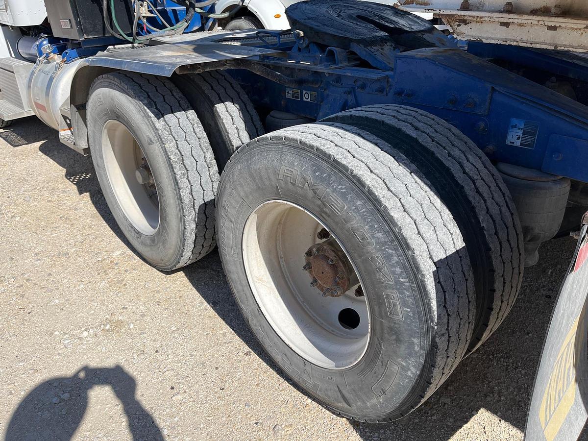 Used 2012 Peterbilt 365 Winch Truck