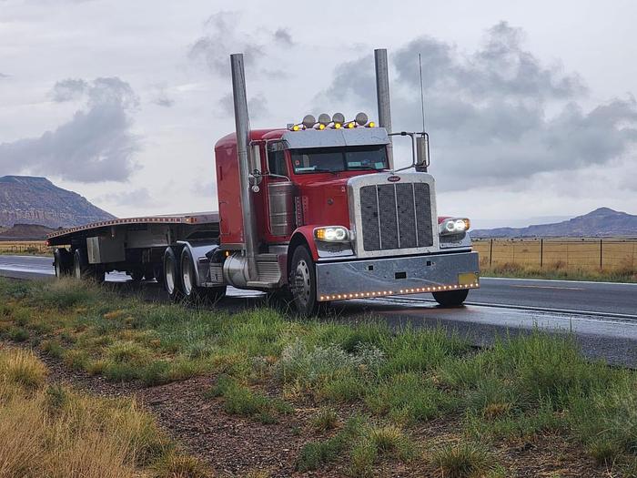 Used 2022 Peterbilt 389 Sleeper