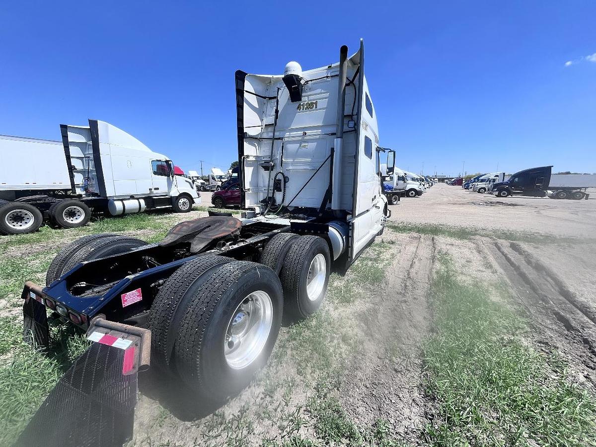 Used 2021 Volvo 760 Sleeper