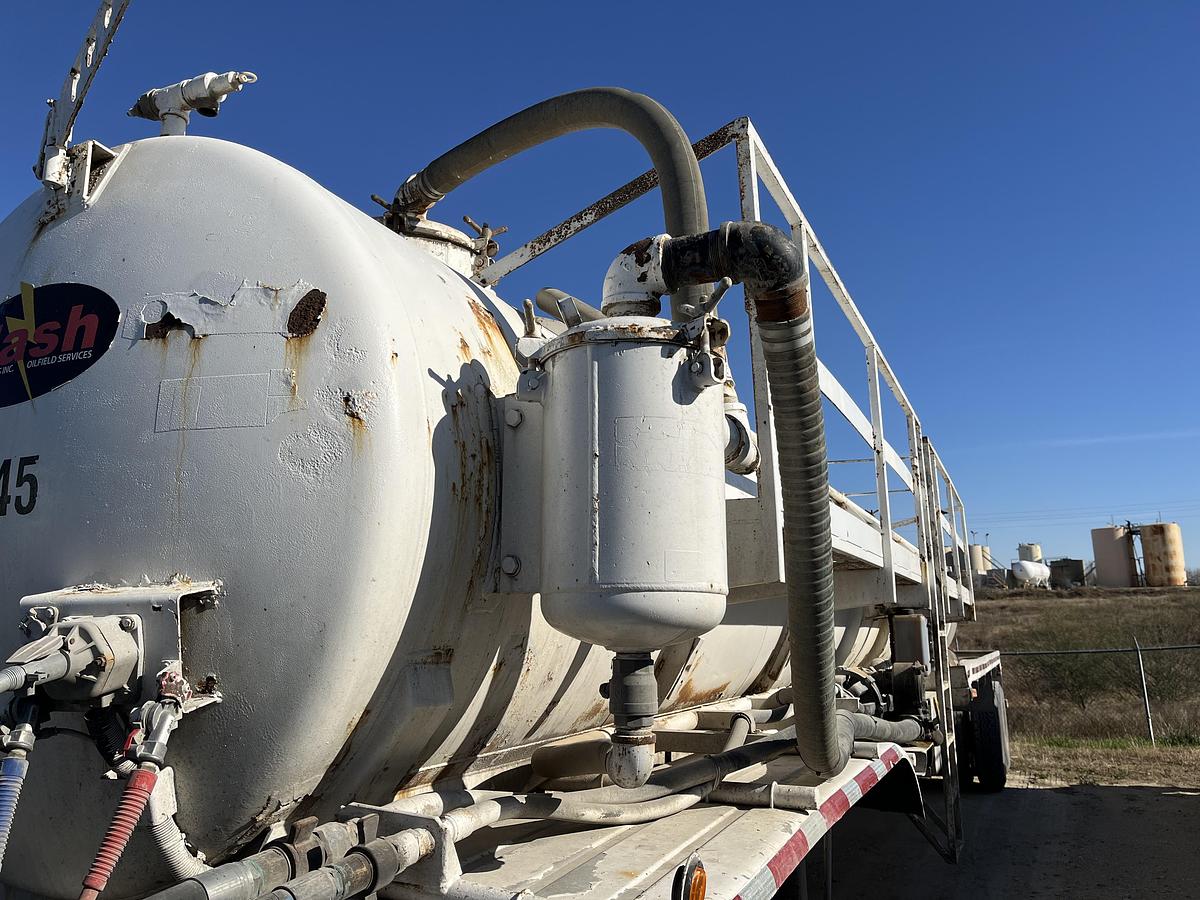 Used 2016 Troxell Vac Tank Trailer