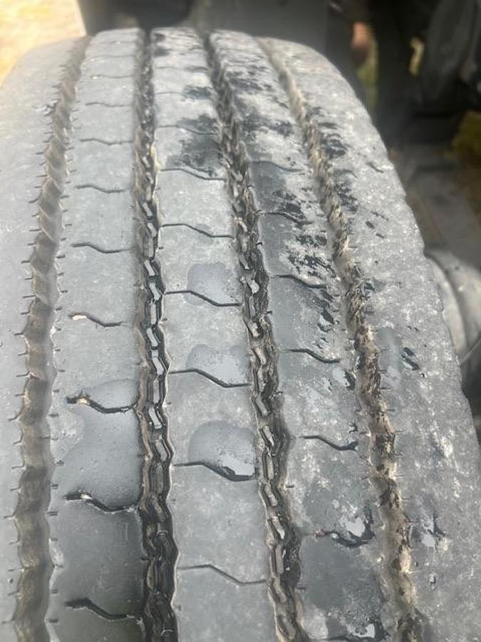 Used 2019 Peterbilt 579 Day Cab