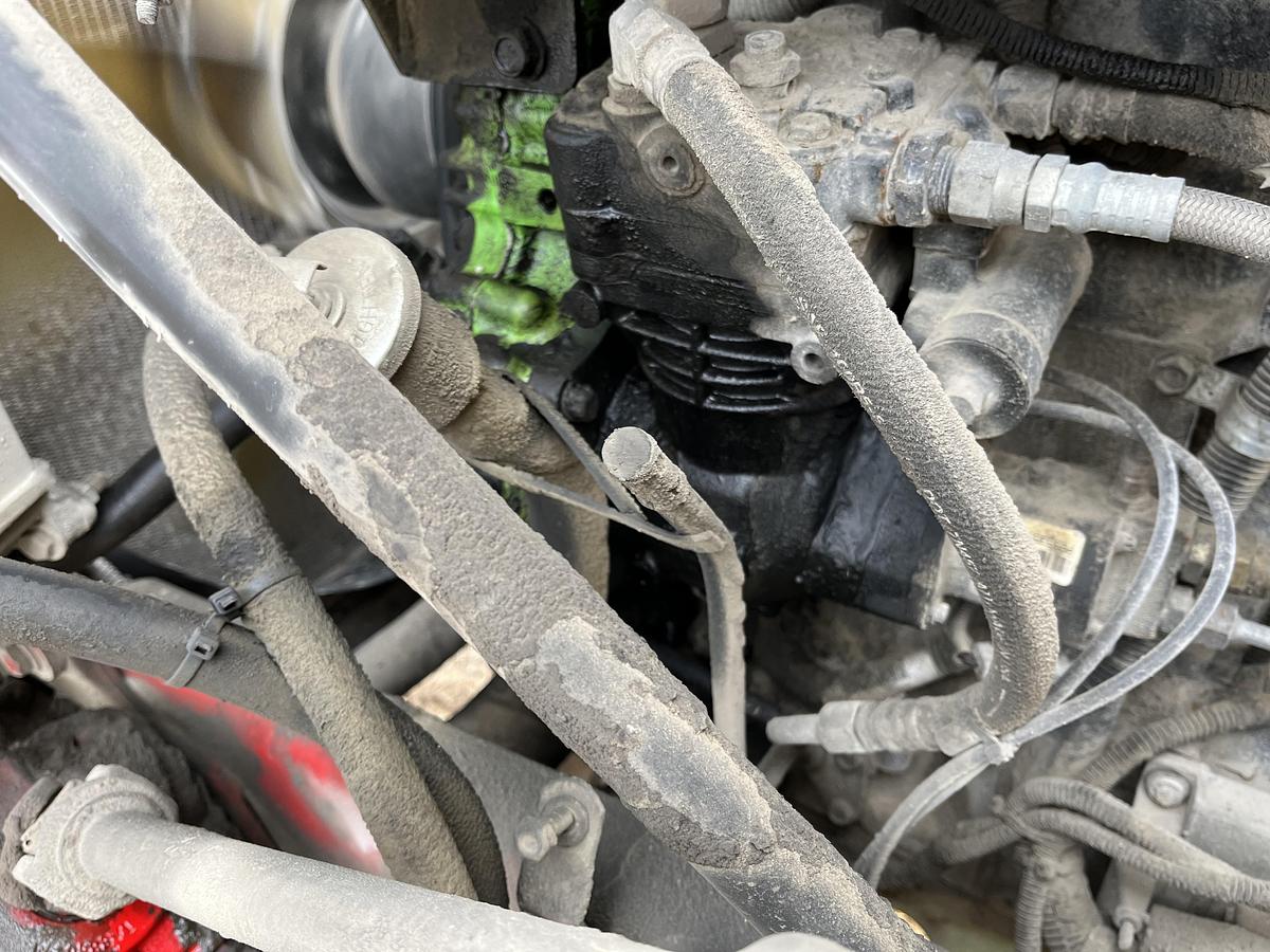 Used 2011 Freightliner Coronado 122SD Day Cab