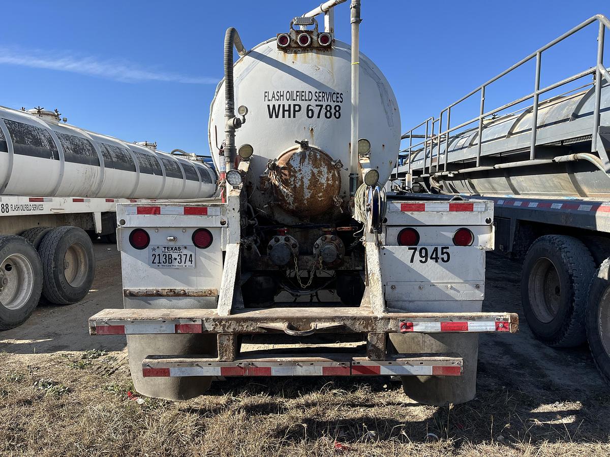 Used 2016 Troxell Vac Tank Trailer