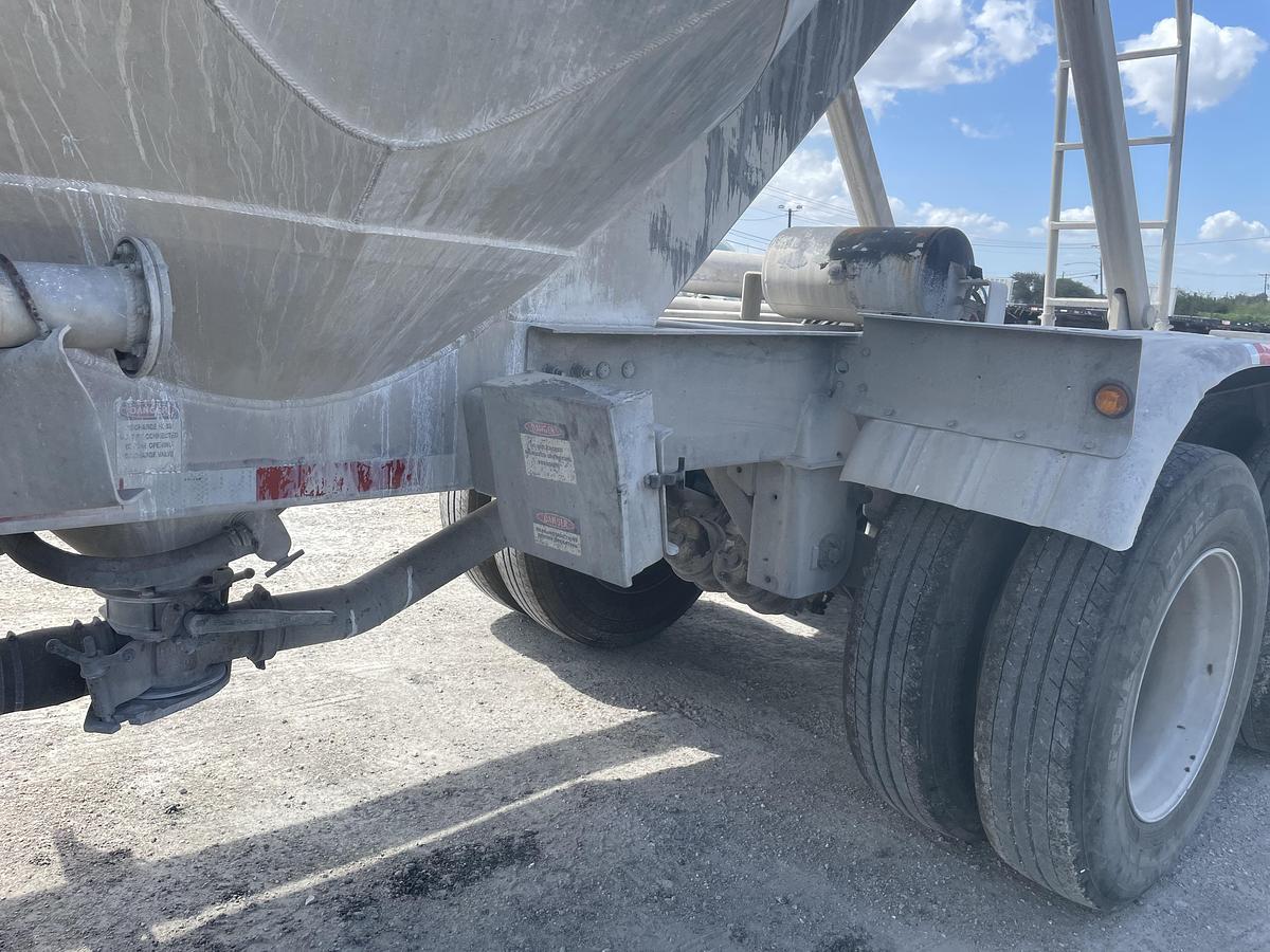 Used 2015 Vantage Pneumatic