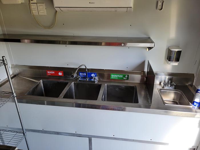 Used 2020 Margo Concession Trailer