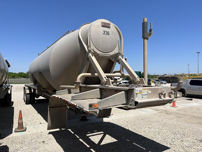 Used 2013 Heil Pneumatic