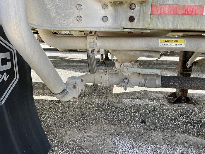 Used 2012 Mac 1050 cu.ft.