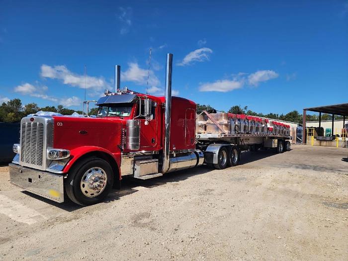 Used 2022 Peterbilt 389 Sleeper