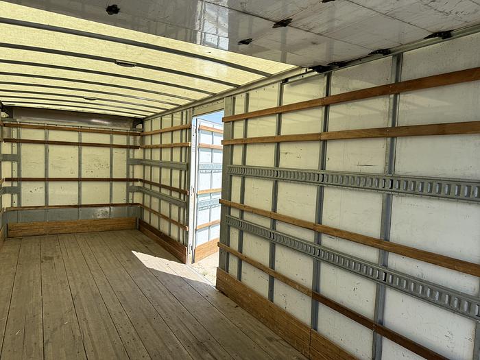 Used 2019 Freightliner 26' M2