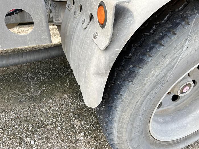 Used 2012 Mac 1050 cu.ft.