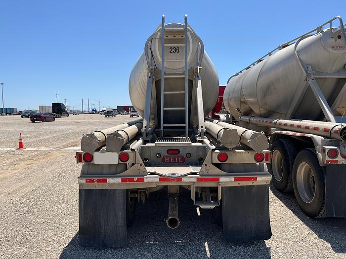 Used 2013 Heil Pneumatic