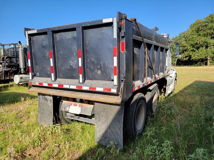Used 2008 VOLVO Dump Truck