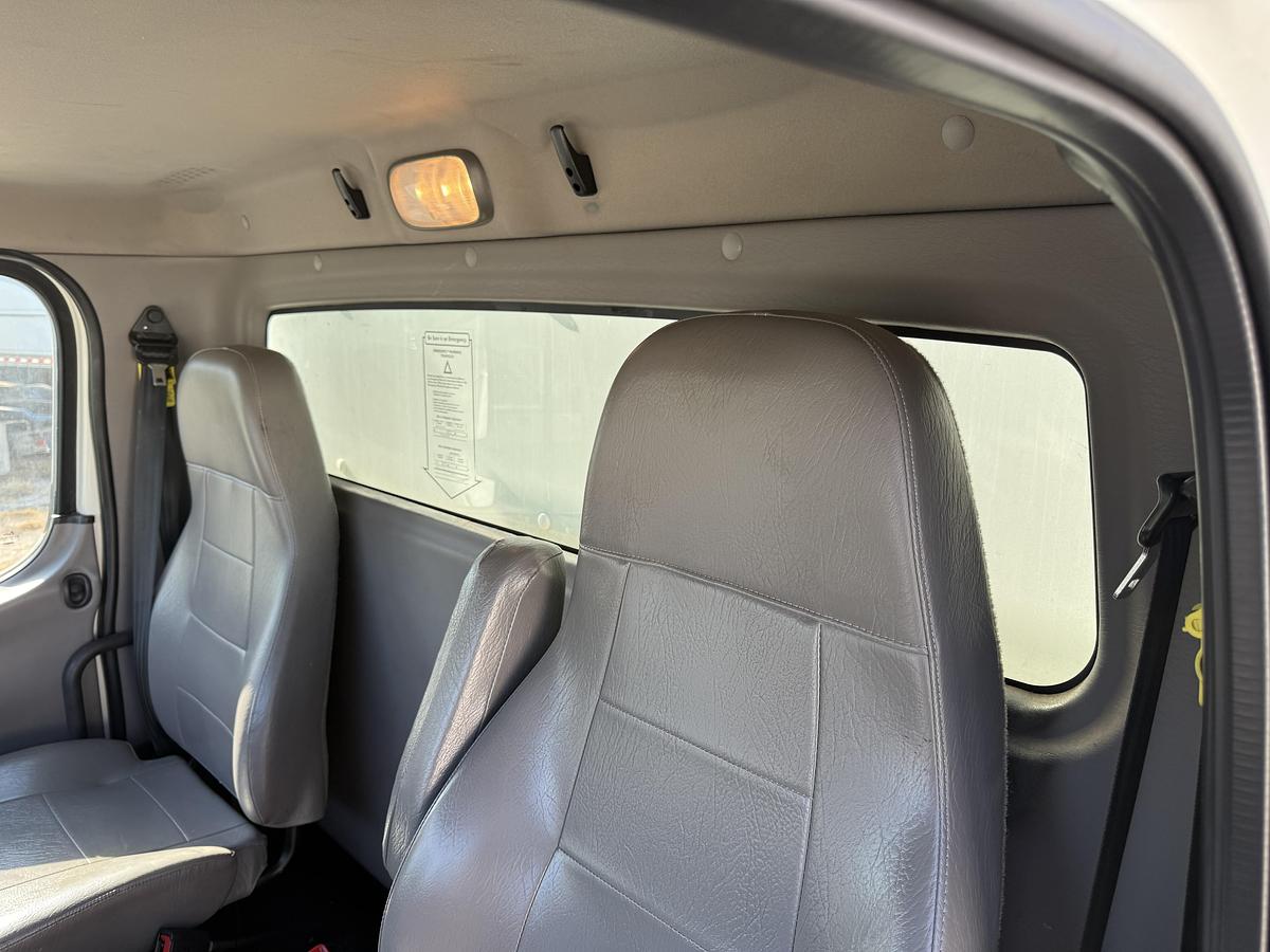 Used 2021 Freightliner 26' M2 106