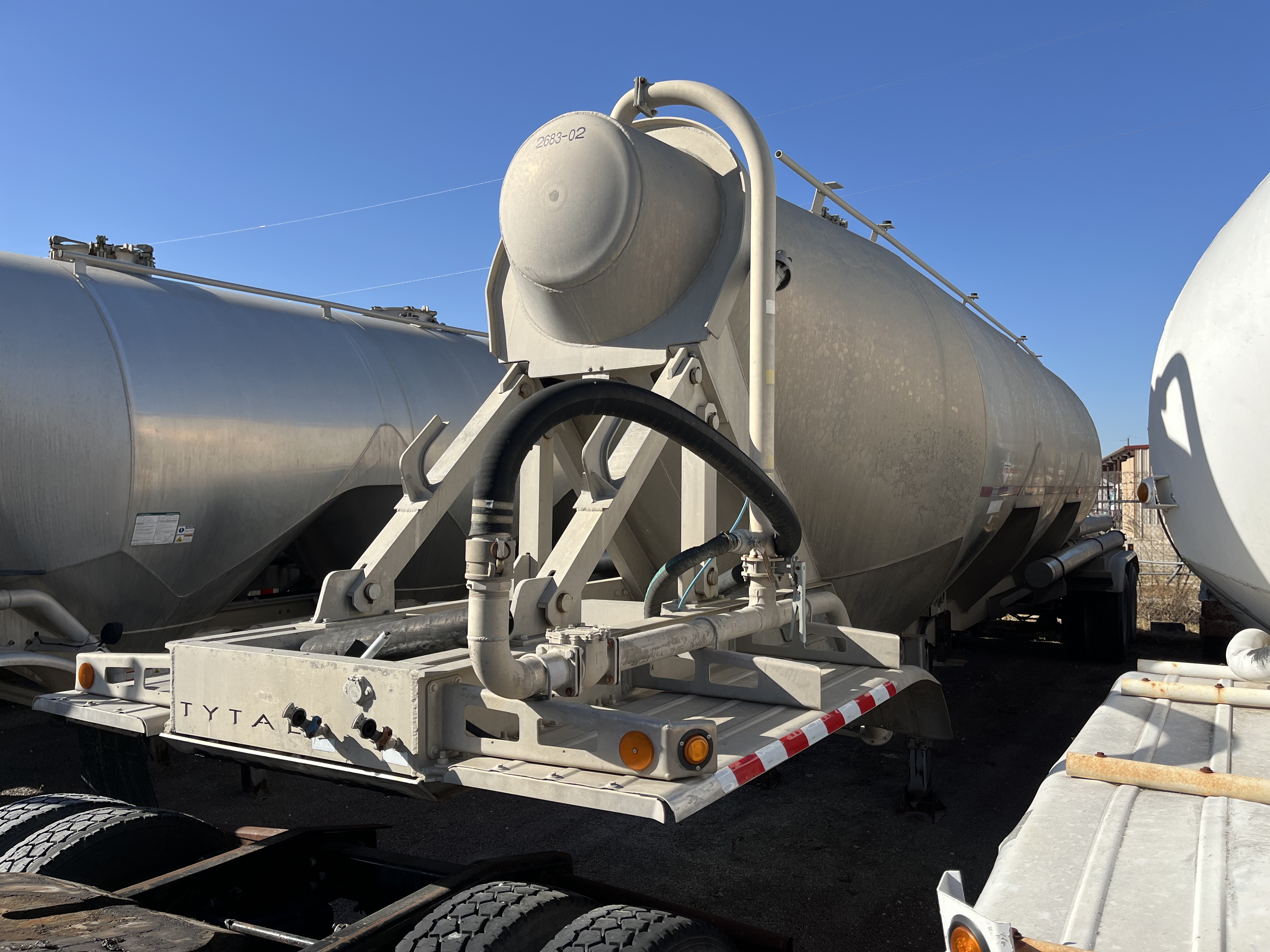 Used 2015 Tytal 1060 Pneumatic Trailer