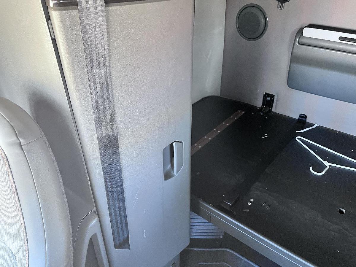 Used 2021 Volvo 760 Sleeper