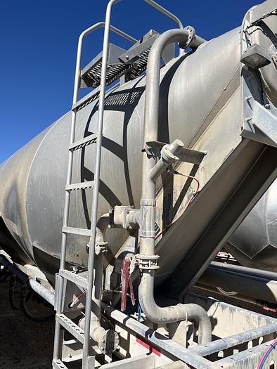 Used 2016 Stephens Pneumatic Trailer