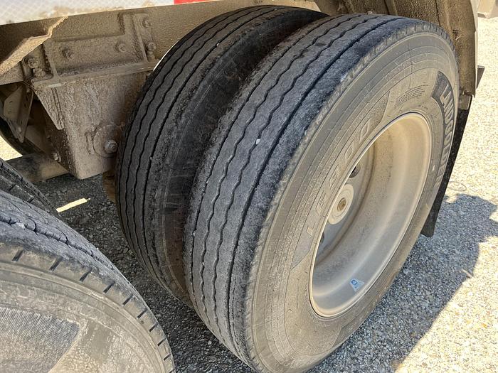 Used 2013 Heil Pneumatic