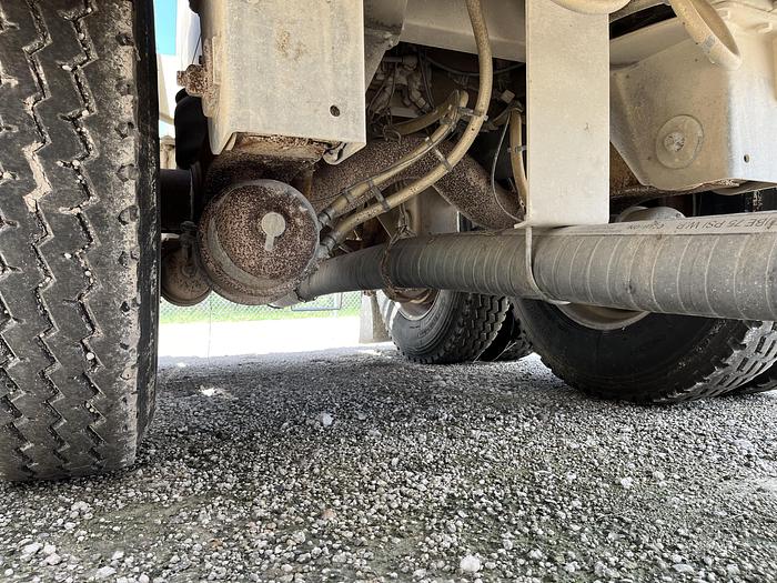 Used 2012 Mac 1050 cu.ft.