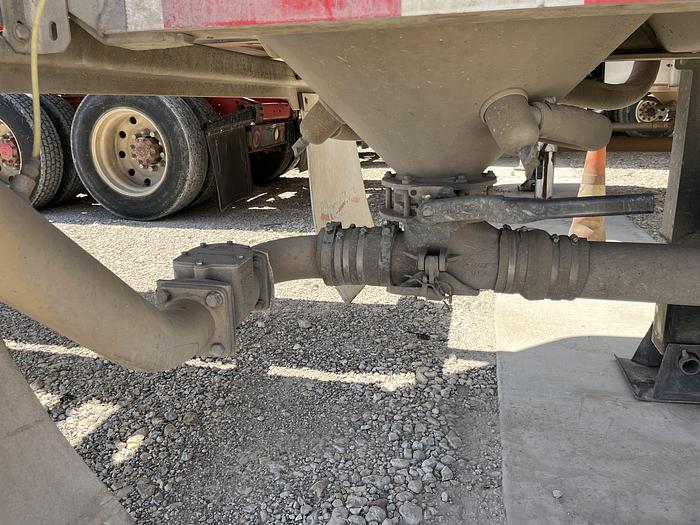 Used 2013 Heil Pneumatic