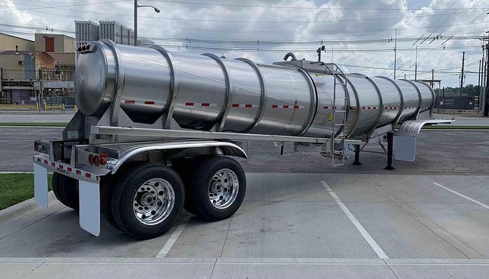 2025 Polar Fertilizer Trailers