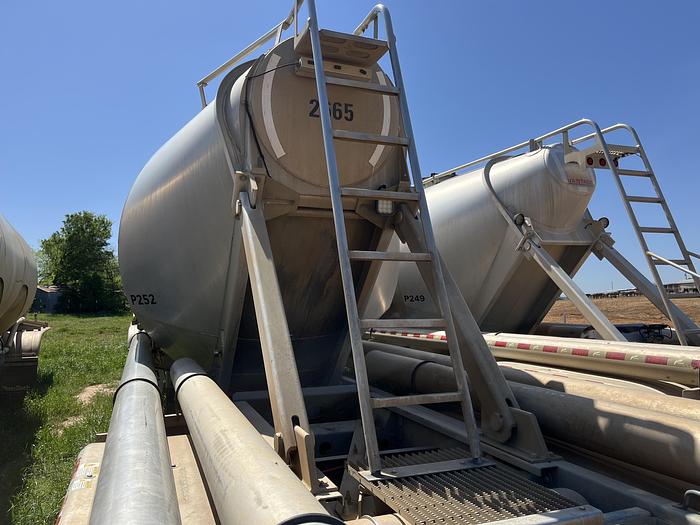 Used 2015 Heil Pneumatics