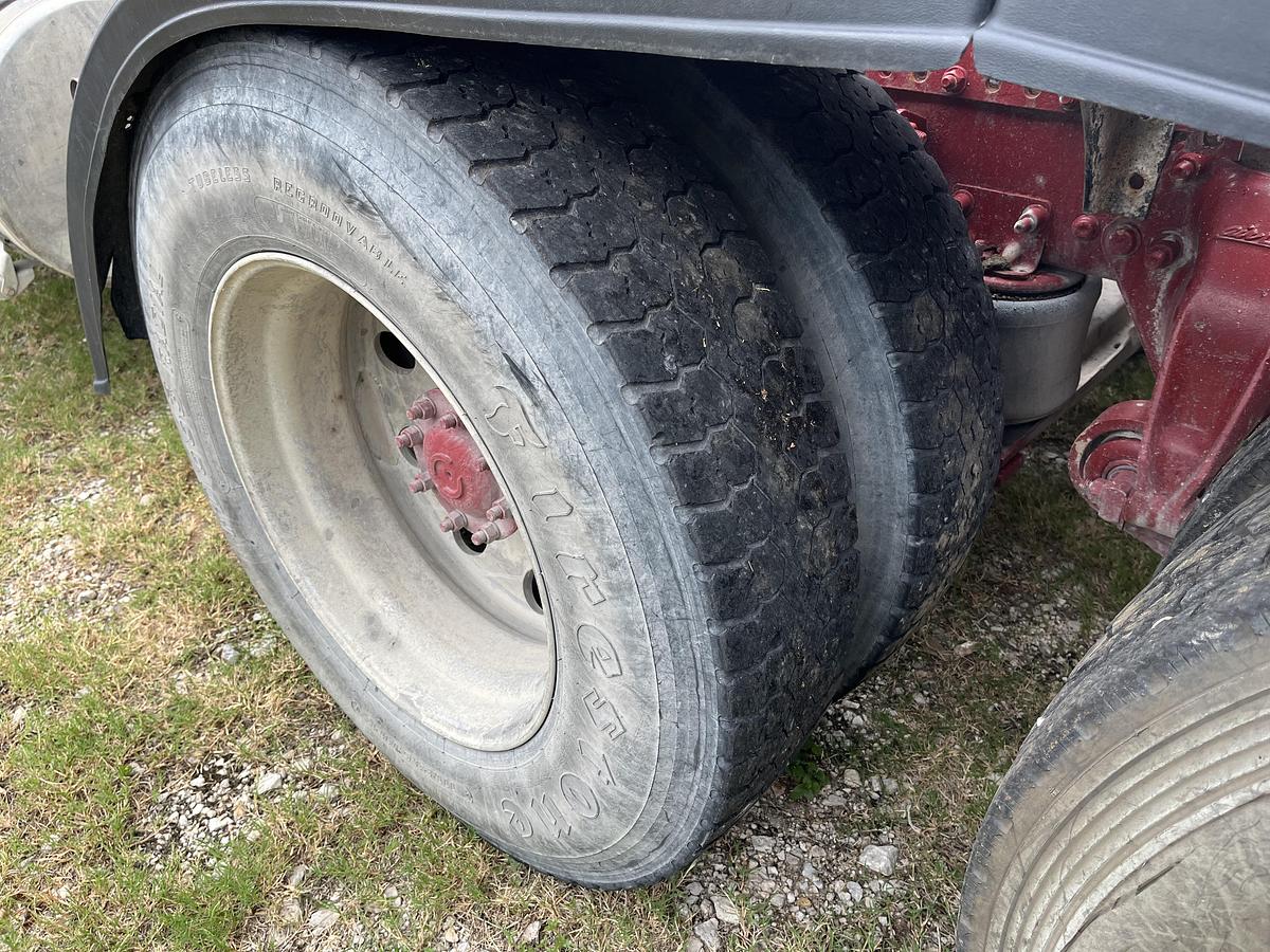 Used 2011 Freightliner Coronado 122SD Day Cab