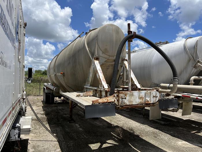 Used 1980 Heil Pneumatic Trailer