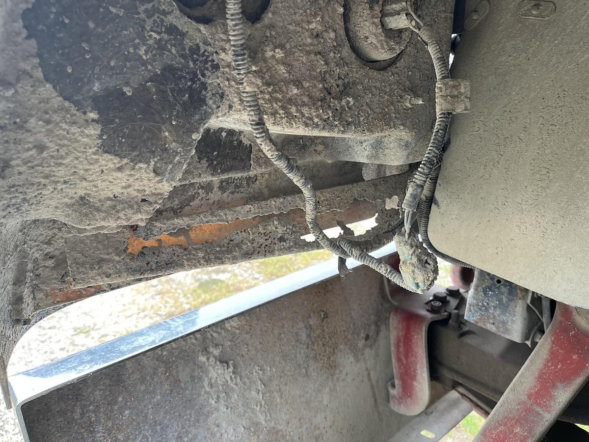 Used 2011 Freightliner Coronado 122SD Day Cab