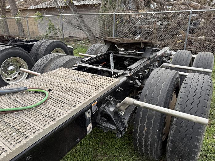 Used 2024 Peterbilt 389