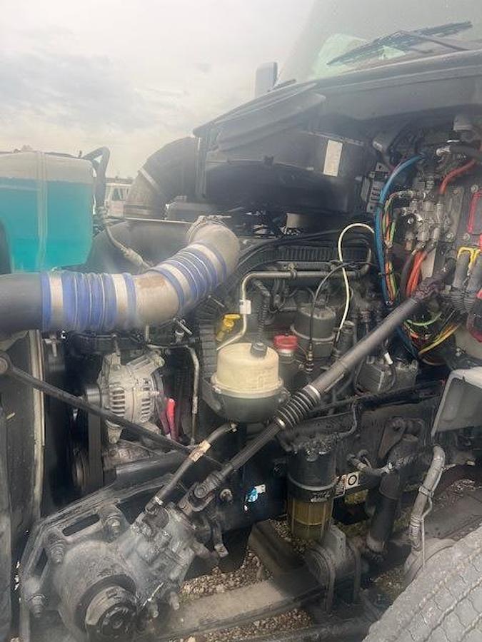 Used 2019 Peterbilt 579 Day Cab