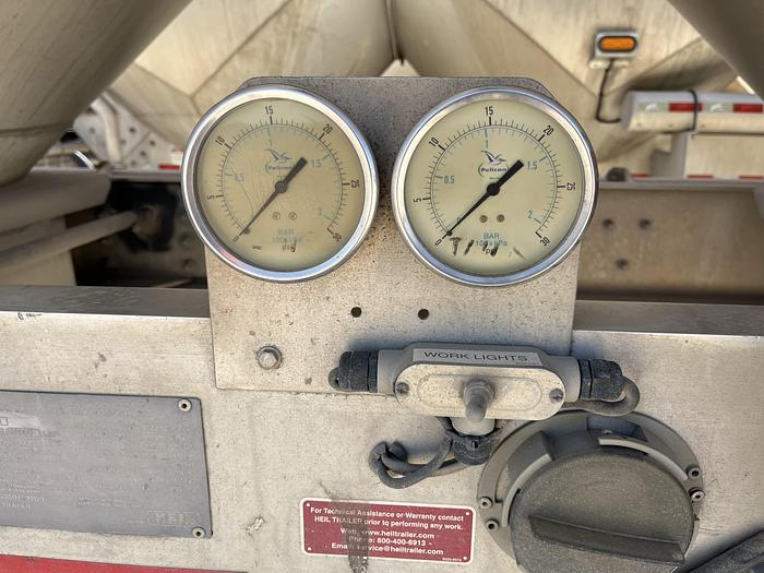 Used 2013 Heil Pneumatic