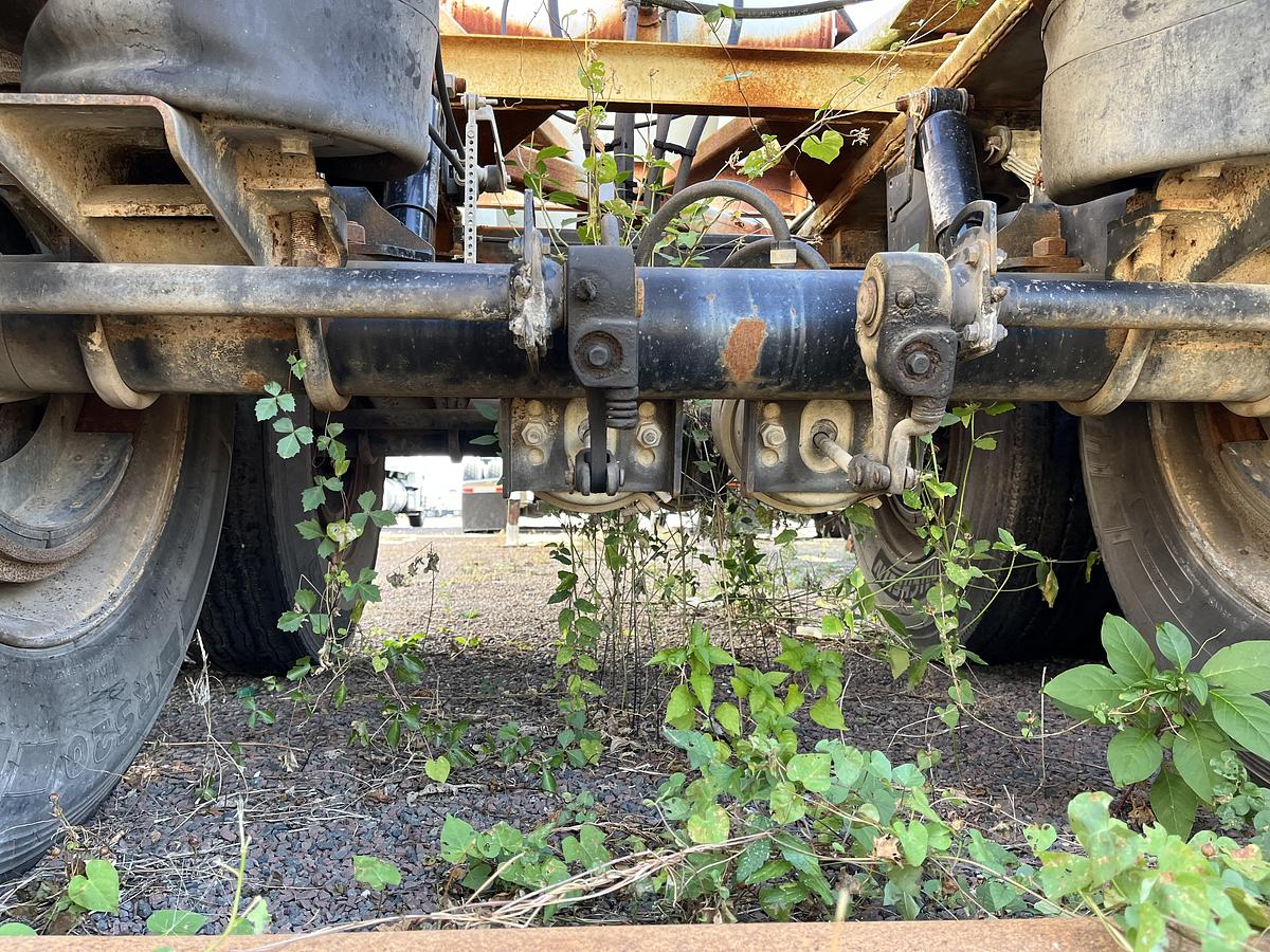 Used 1981 Heil 1040 Pneumatic Trailer