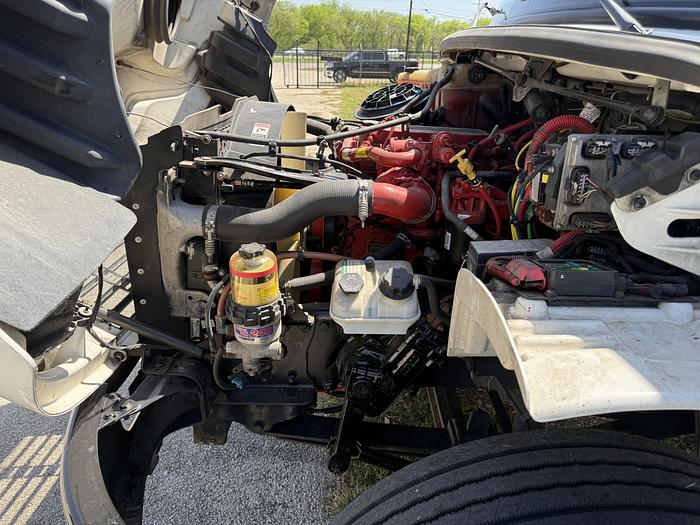 Used 2019 Freightliner 26' M2