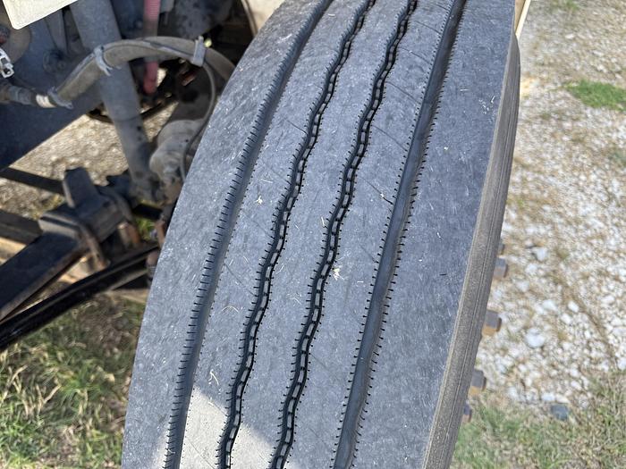 Used 2019 Freightliner 26' M2