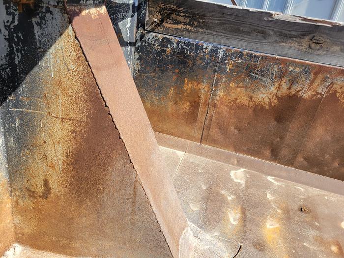 Used 2008 VOLVO Dump Truck