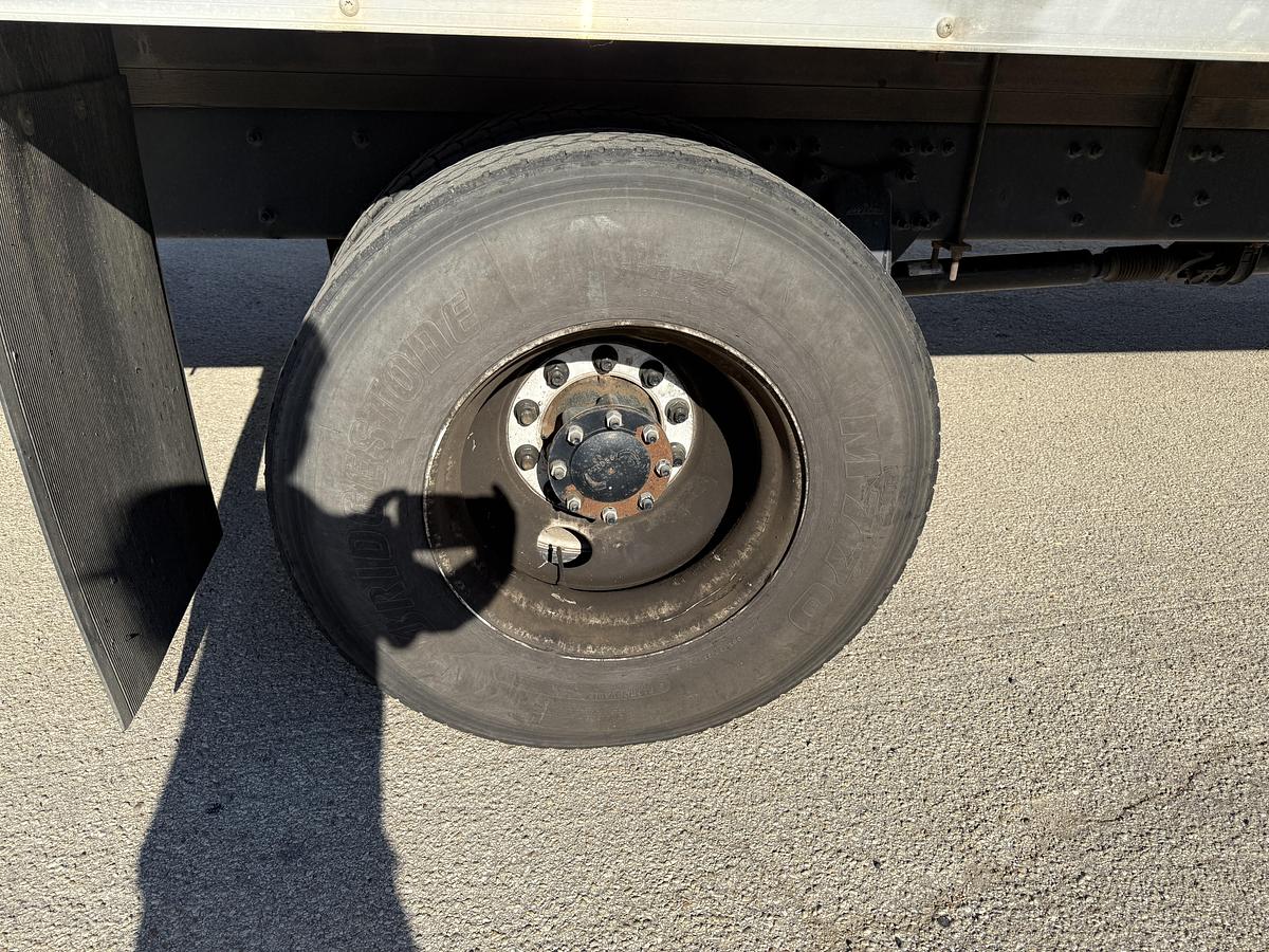 Used 2021 Freightliner 26' M2 106