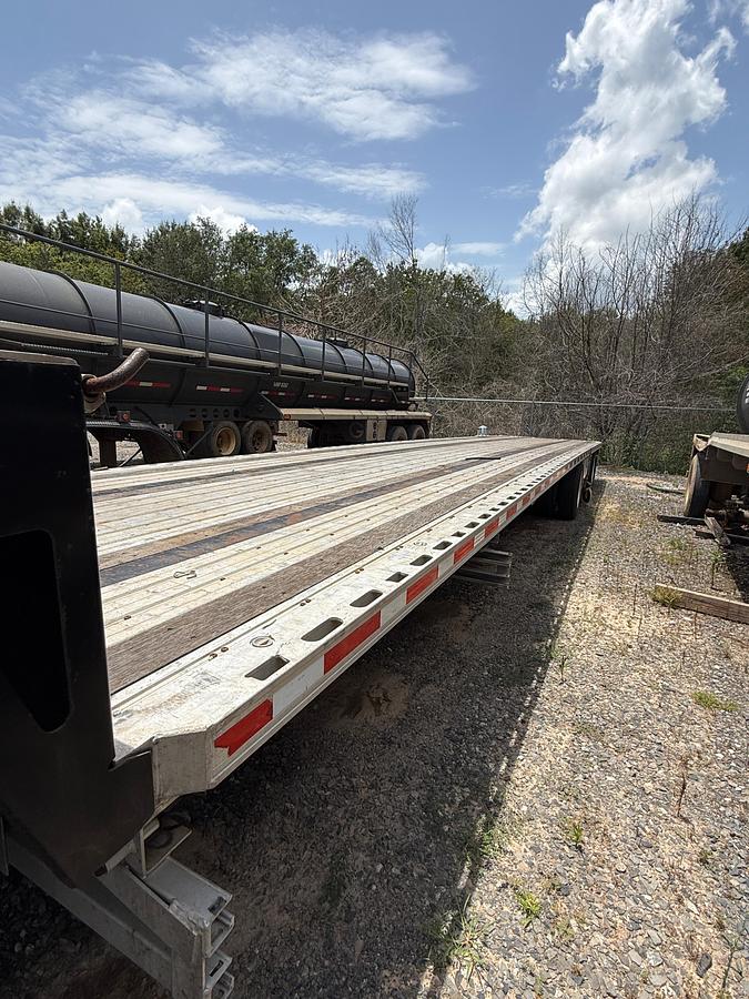 Used 2022 Fontaine Step Deck