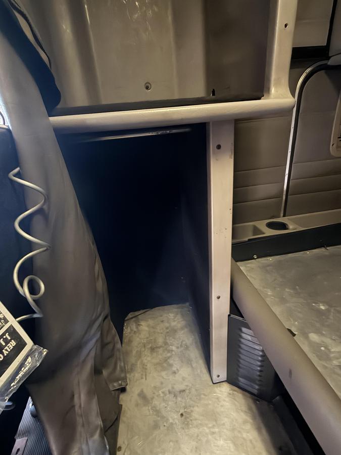 Used 2005 Peterbilt 379 EXHD Sleeper