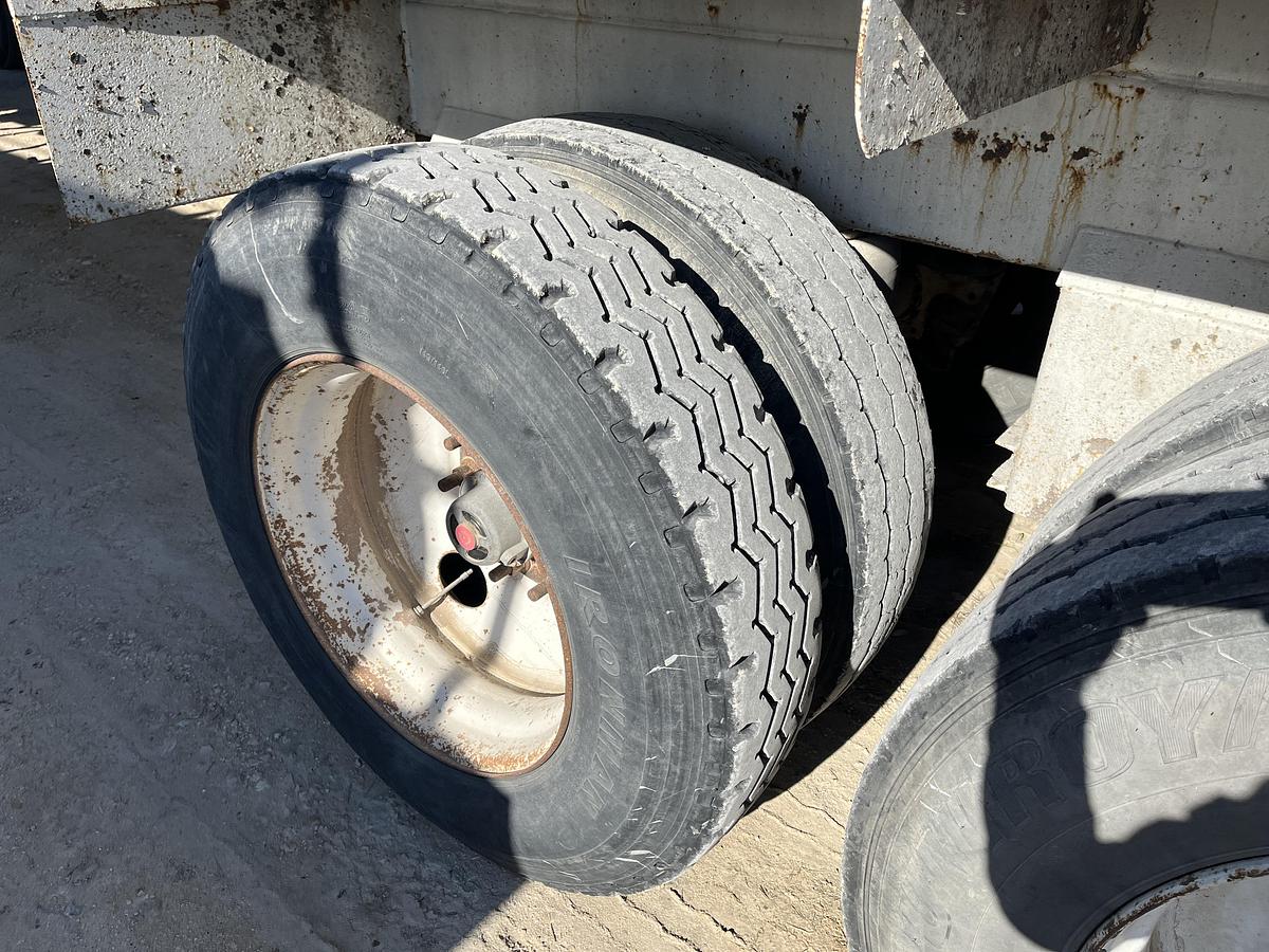 Used 2016 Troxell Vac Tank Trailer