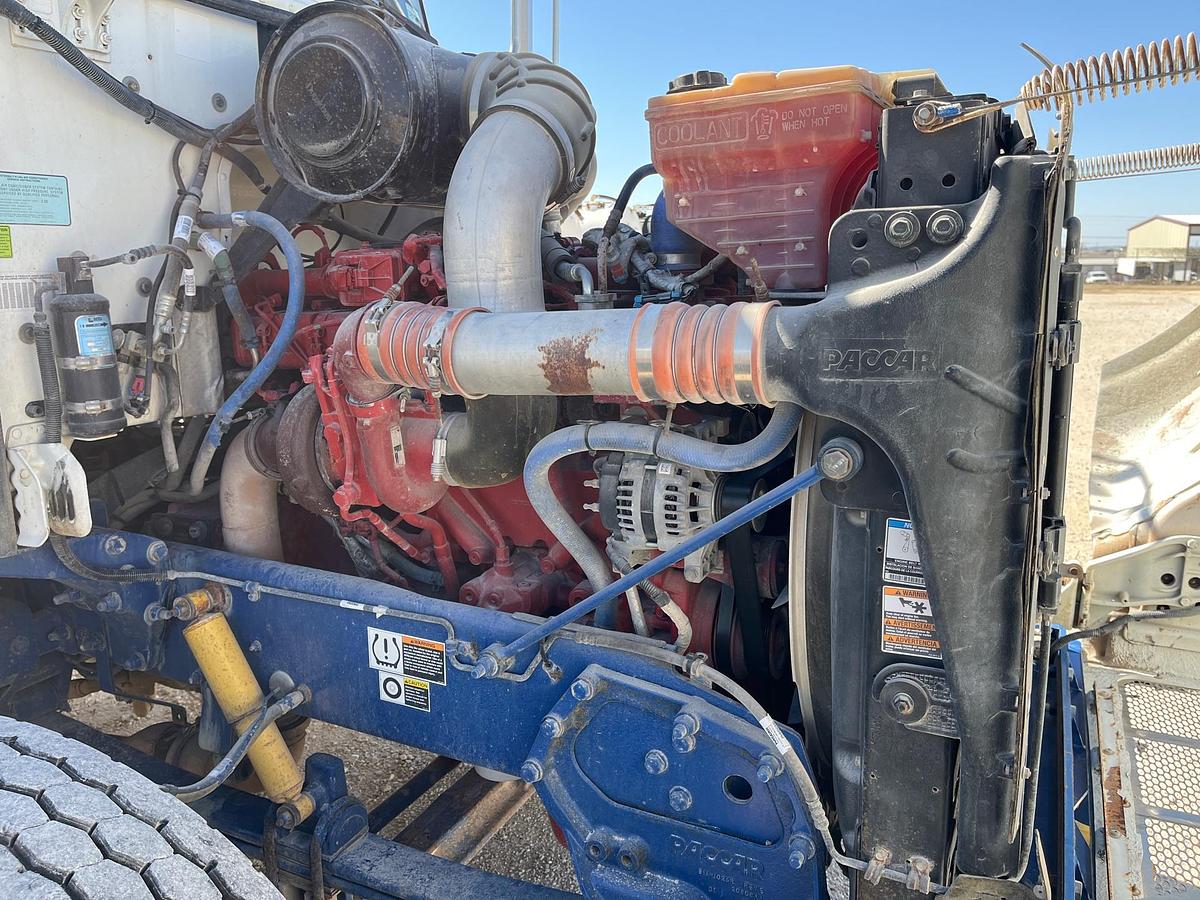 Used 2012 Peterbilt 365 Winch Truck