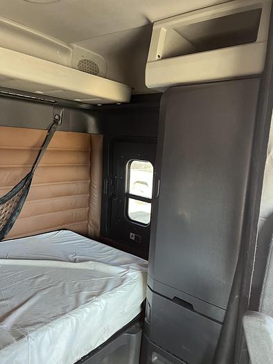 Used 2020 Freightliner CA126 Sleeper