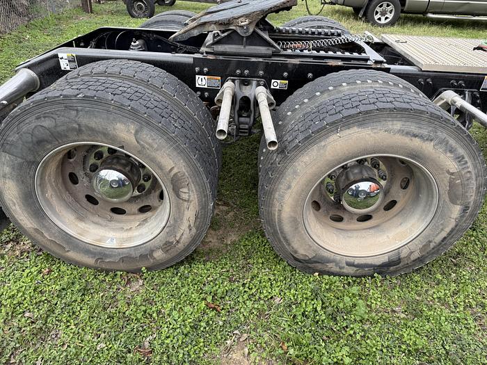 Used 2024 Peterbilt 389