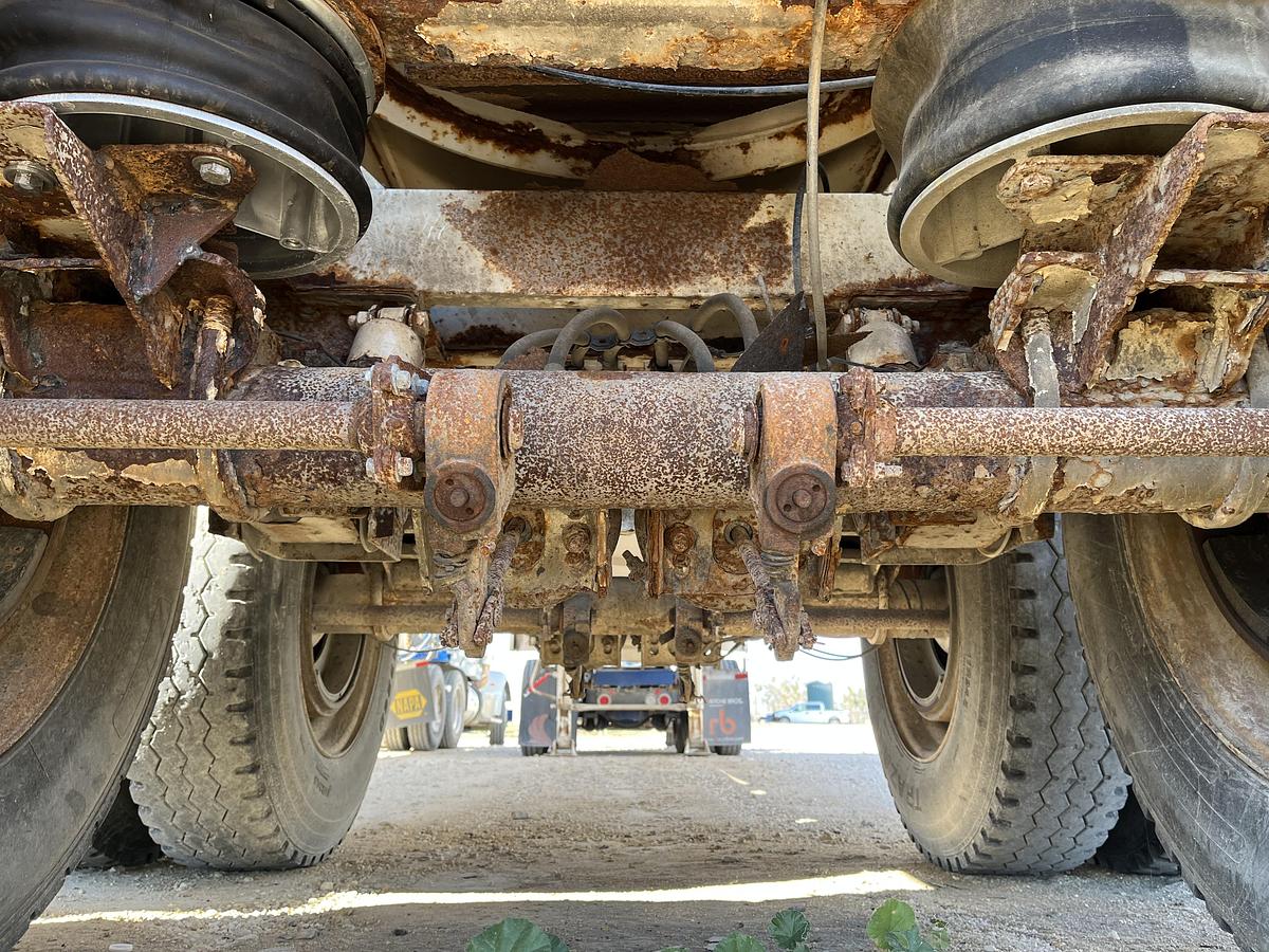 Used 2011 Dragon Vac Tank Trailers