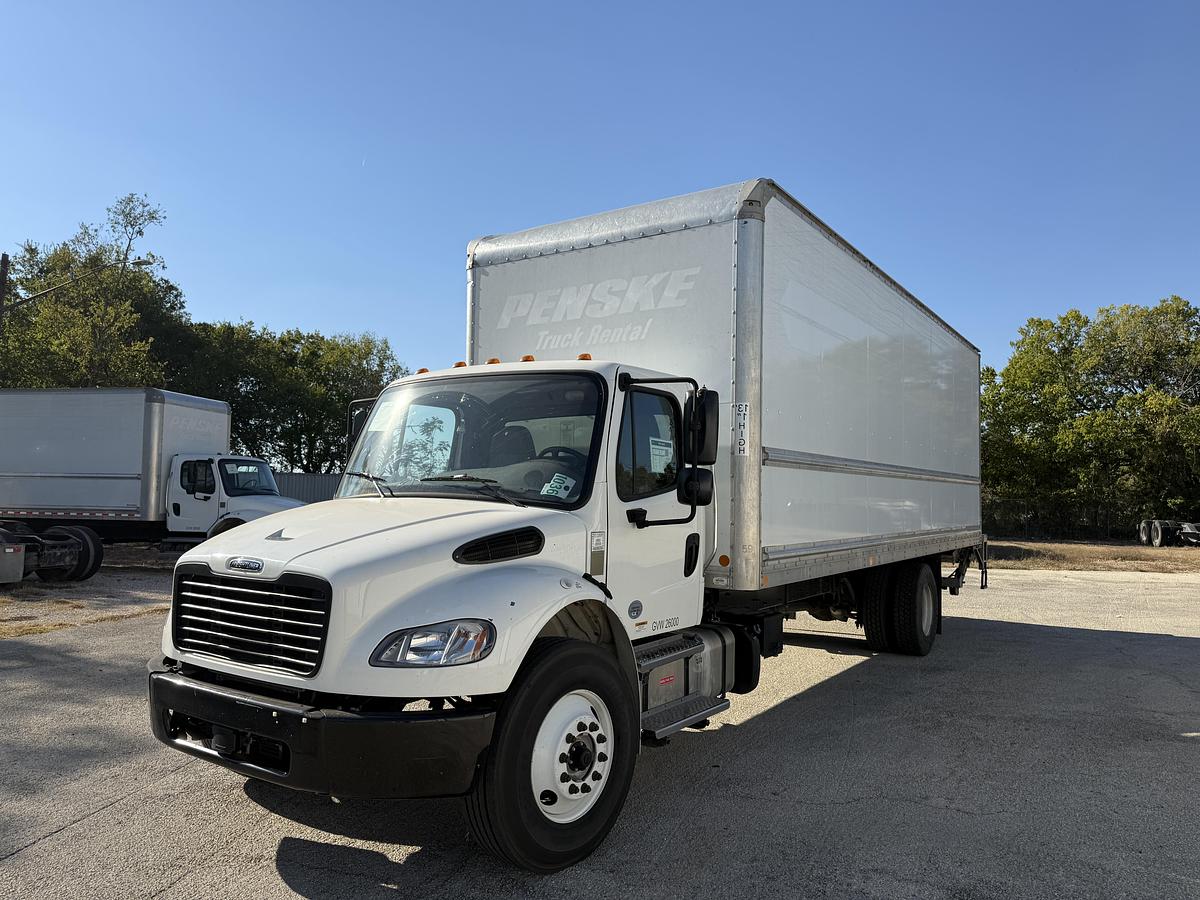 Used 2021 Freightliner 26' M2 106