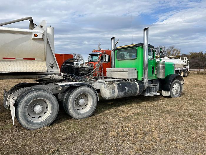 Used 1993 Peterbilt 379 Day Cab