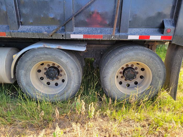 Used 2008 VOLVO Dump Truck