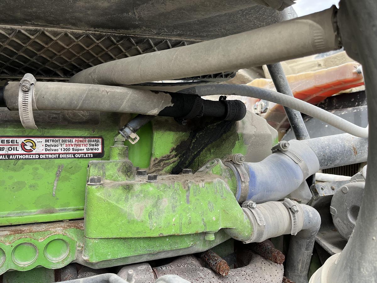 Used 2011 Freightliner Coronado 122SD Day Cab