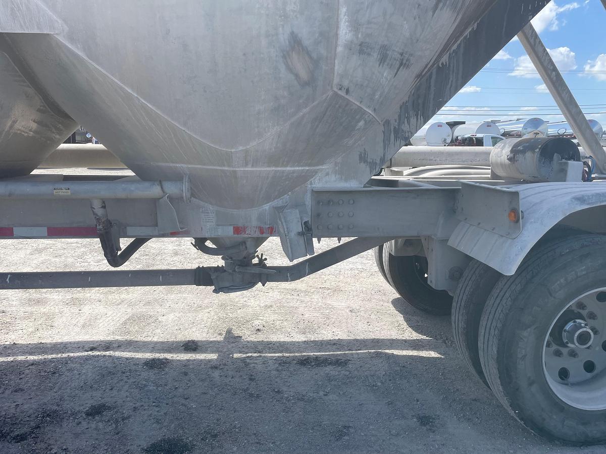 Used 2015 Vantage Pneumatic