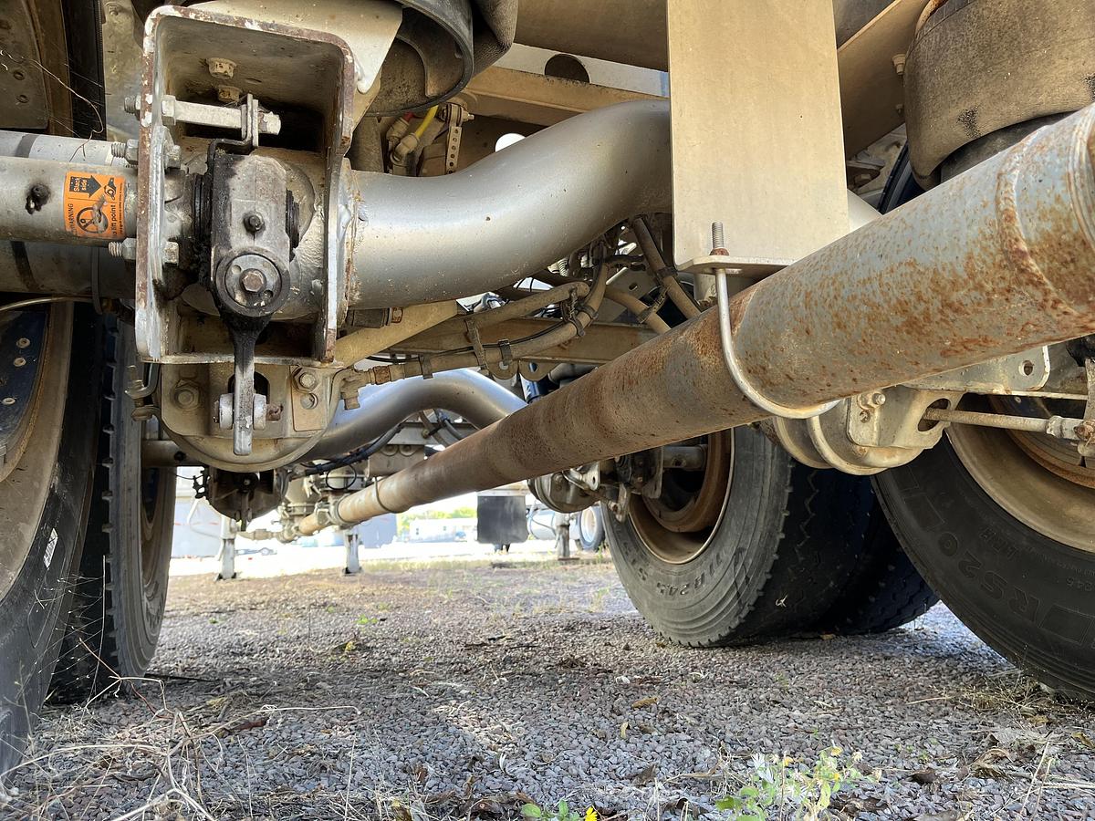 Used 2012 Heil 1040 Pneumatic Trailers